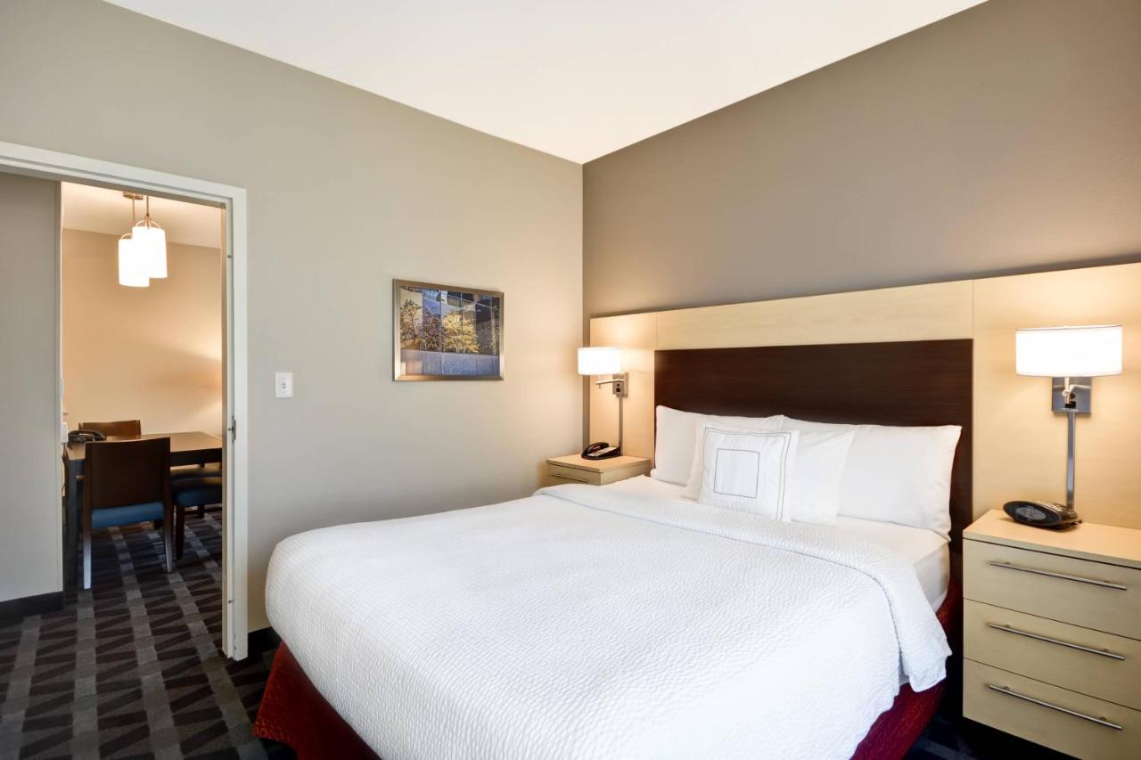 Deluxe Two-Bedroom Queen Suite at TownePlace Suites by Marriott Dallas Lewisville