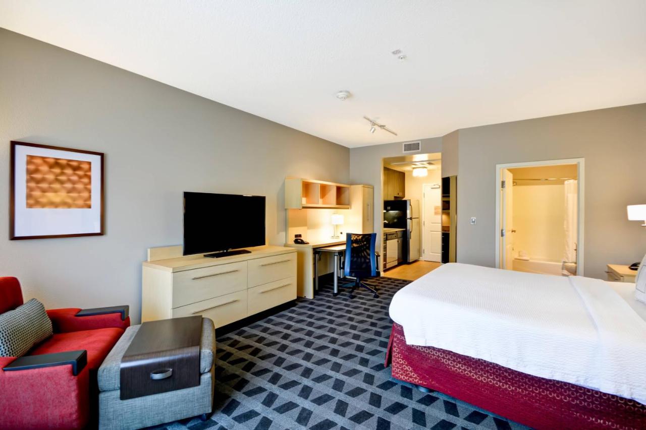 King Studio with Sofa Bed at TownePlace Suites by Marriott Dallas Lewisville