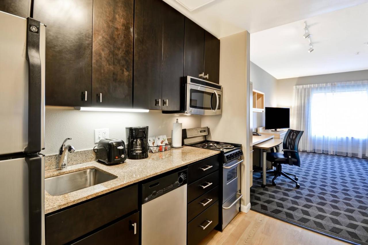 King Studio with Sofa Bed at TownePlace Suites by Marriott Dallas Lewisville