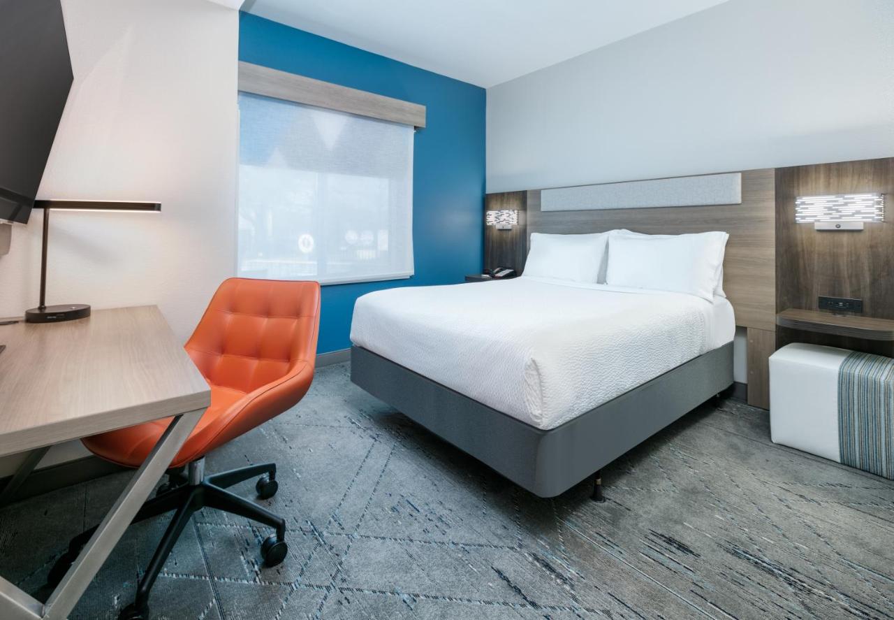  | Holiday Inn Express & Suites - Dallas Park Central Northeast, an IHG Hotel