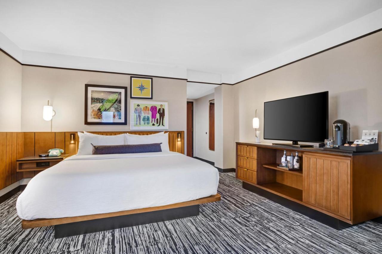 Standard Room at Hotel Indigo Minneapolis Downtown by IHG