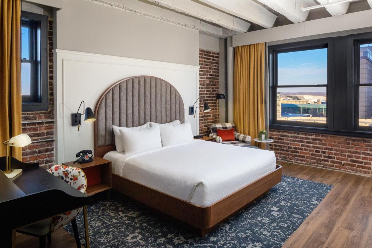 King Room - Non-Smoking at Hotel Indigo Omaha Downtown by IHG