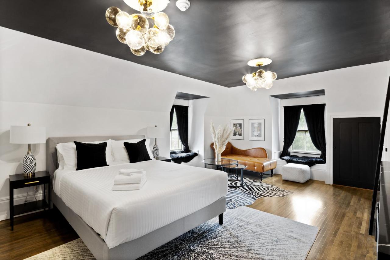 Queen Suite at The Coach House