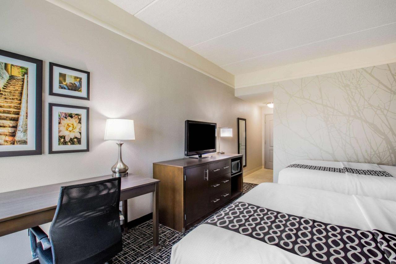 Queen Room with Two Queen Beds - Disability Access at La Quinta Inn & Suites by Wyndham Mission at West McAllen