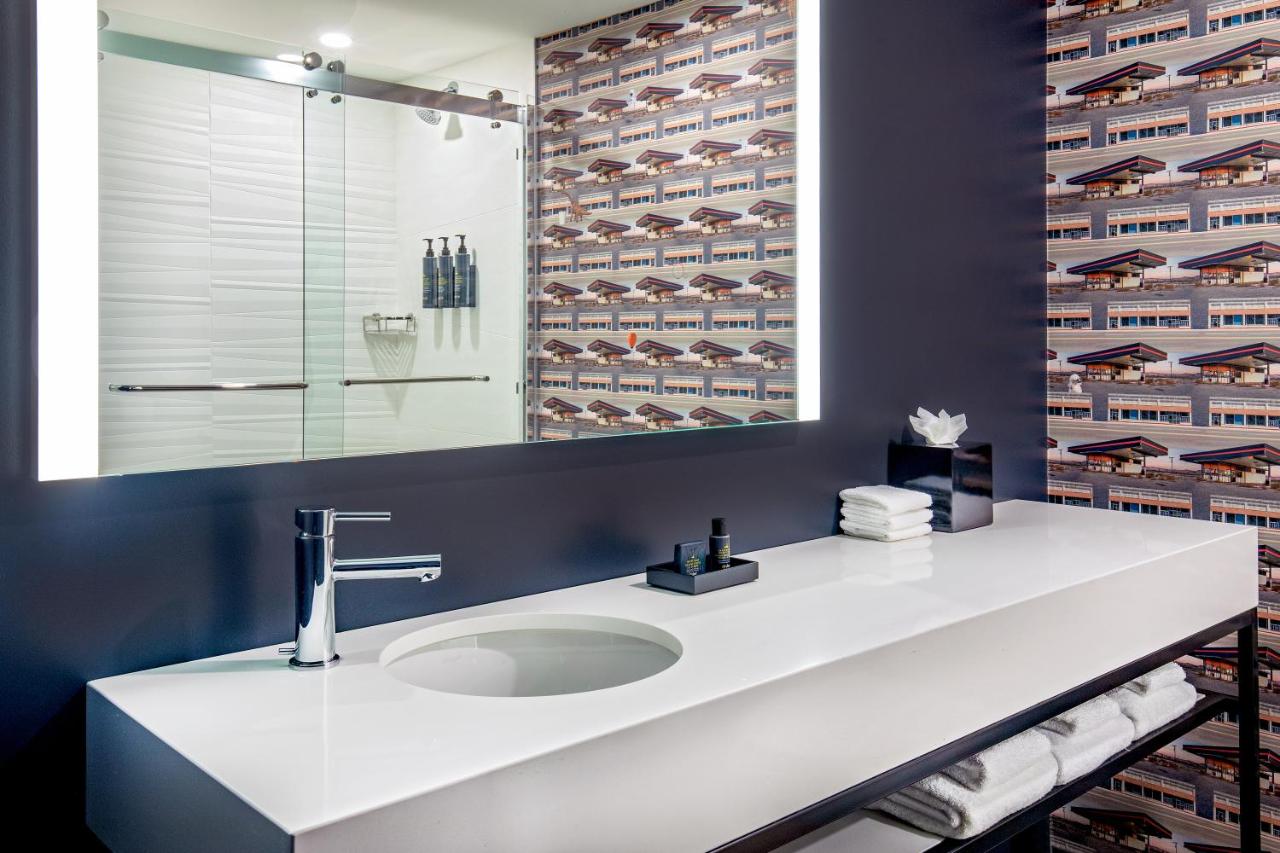 King Room at Aloft by Marriott Framingham