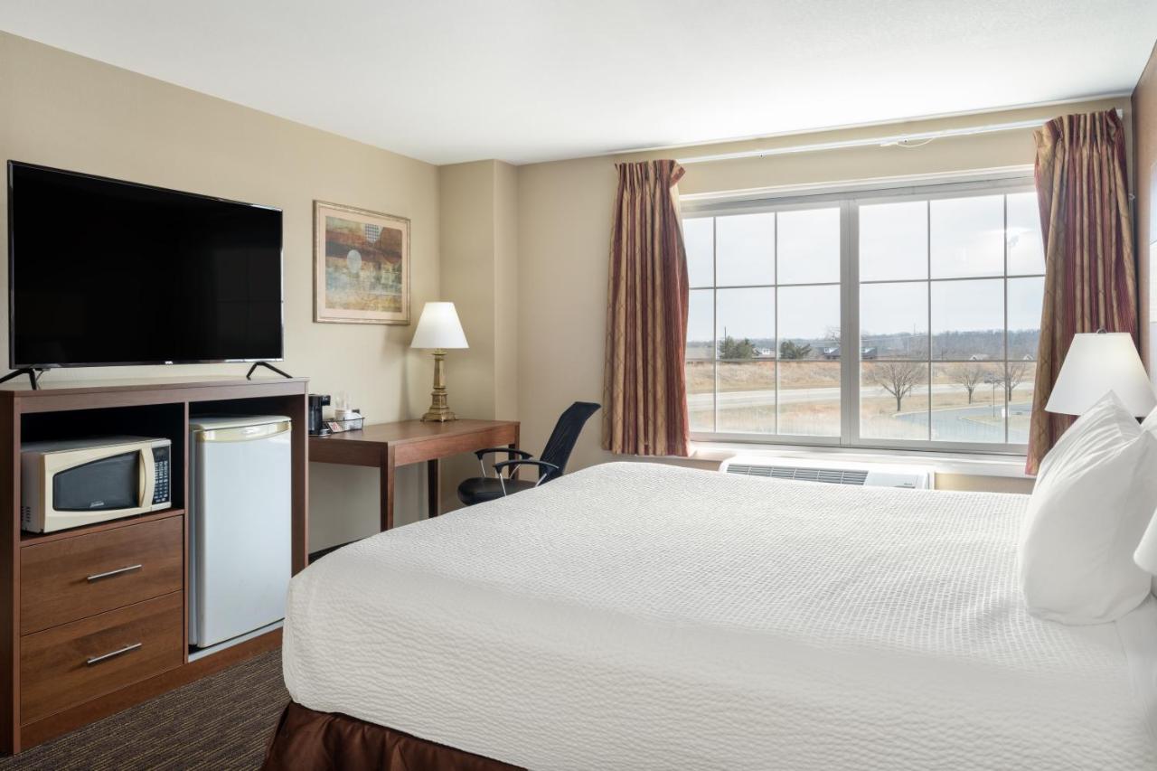 King Room - Non-Smoking at AmericInn by Wyndham Cedar Rapids North