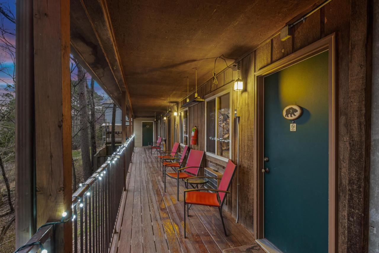 | The Lookout Lodge