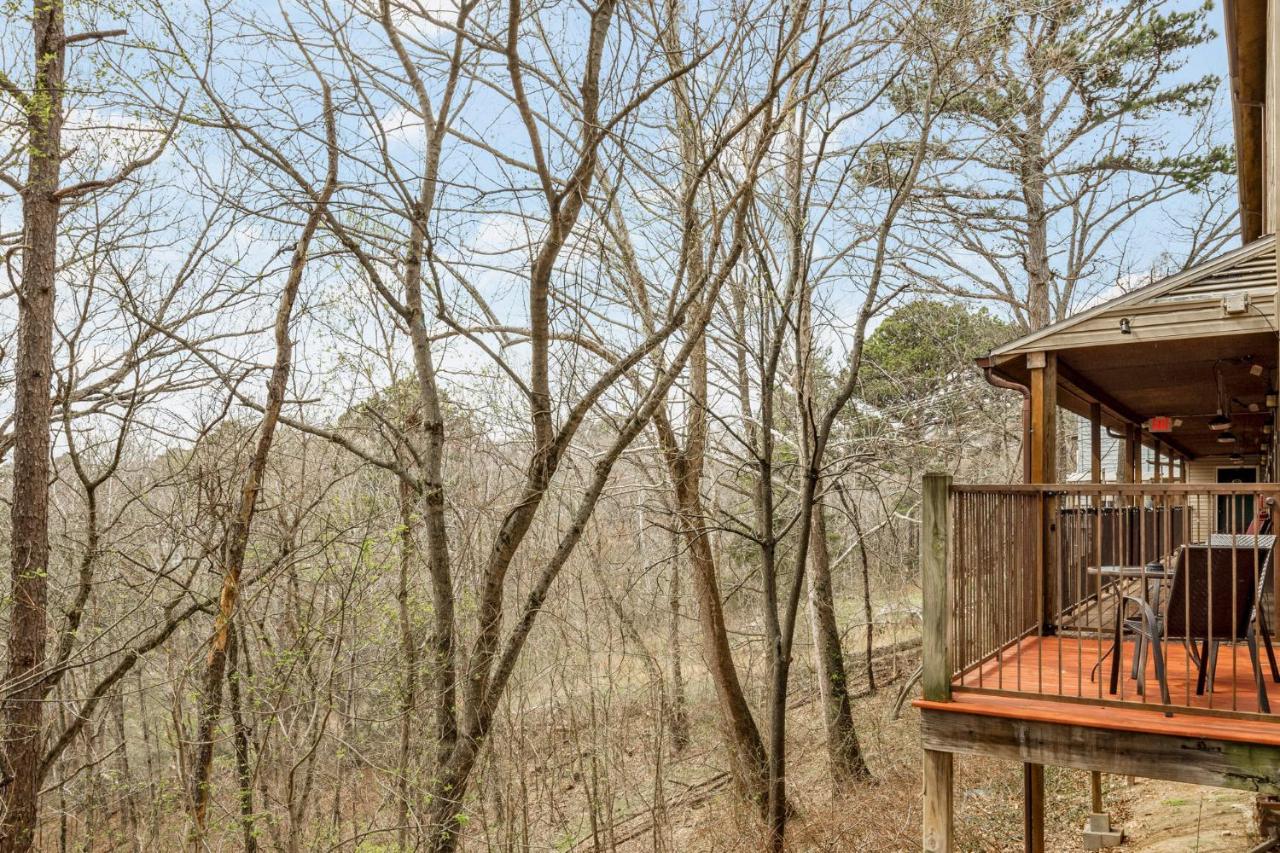 | The Lookout Lodge