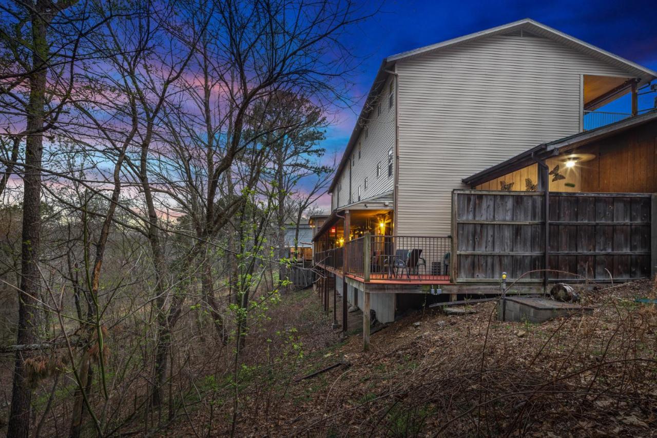 | The Lookout Lodge
