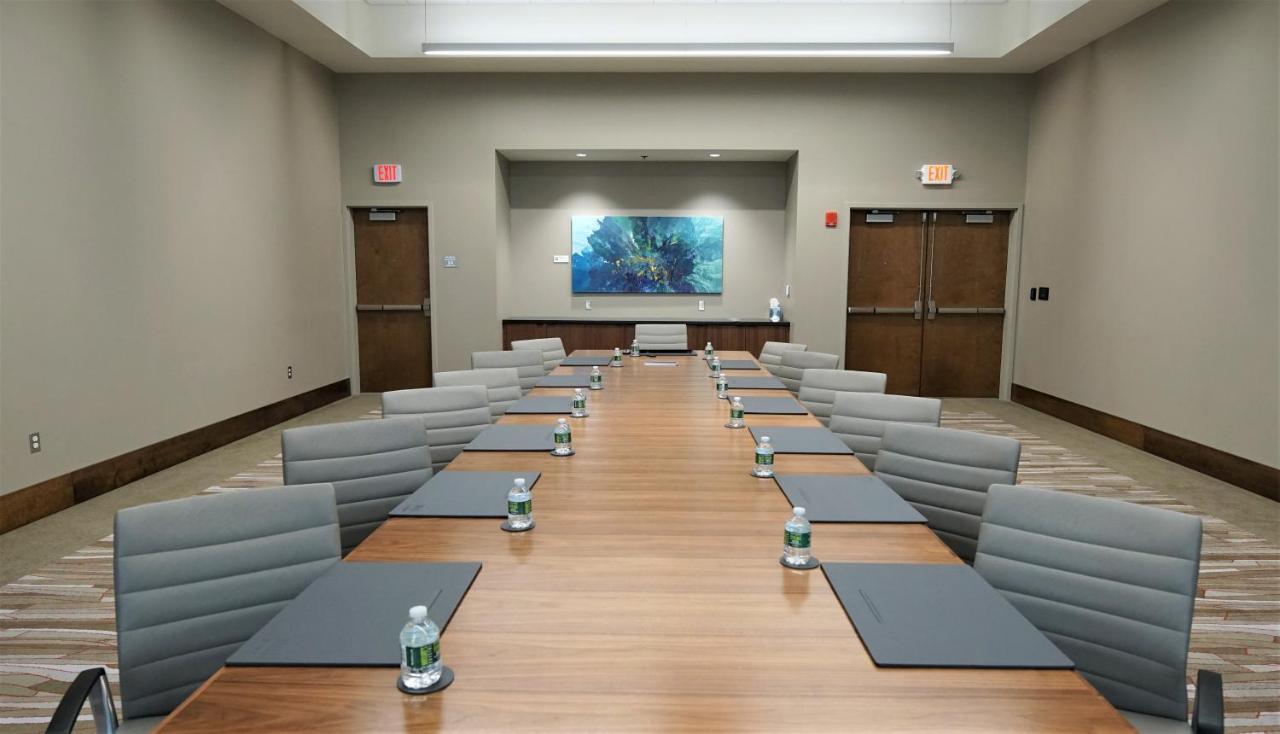 | I Hotel and Conference Center - Champaign