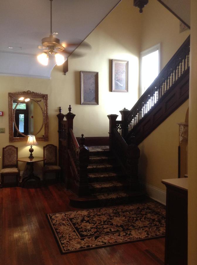  | The Queen Anne