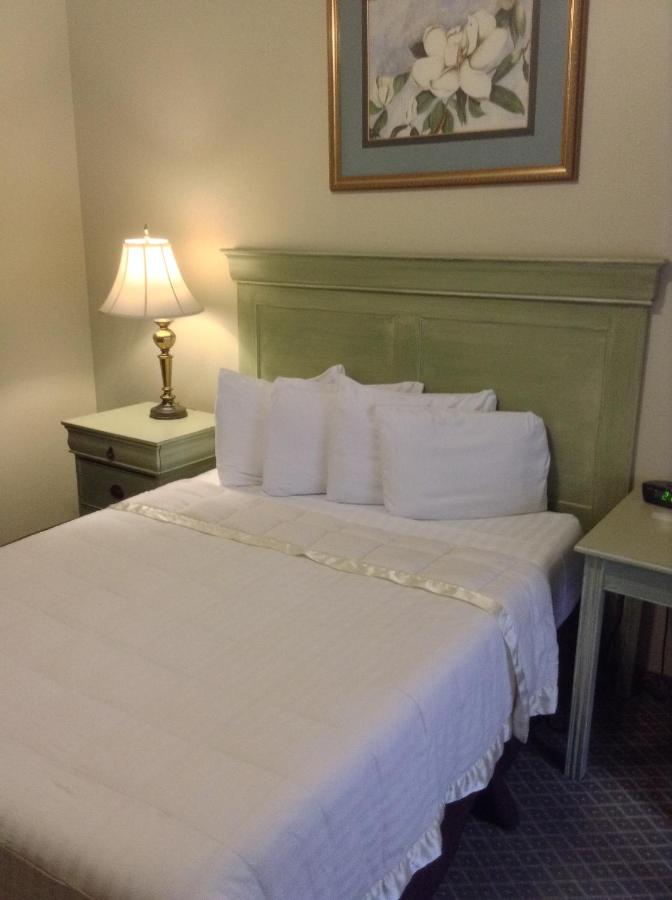 | The Prytania Oaks