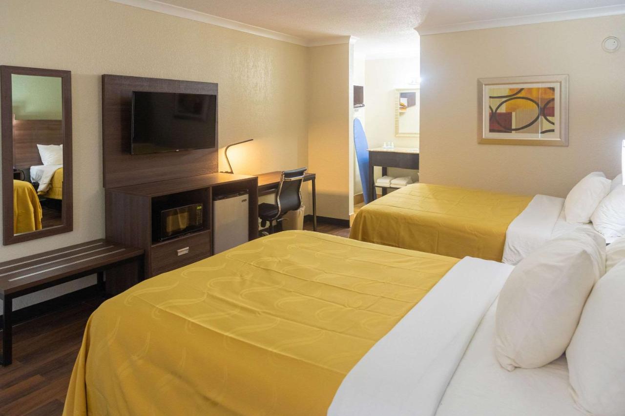 Standard Double Room with Two Double Beds - Non-Smoking at Quality Inn Richmond Hill - Savannah I-95