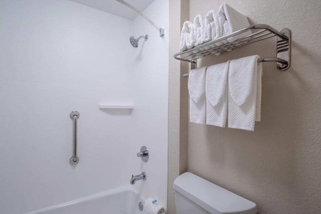 King Suite with Sofa Bed - Non Smoking at Econo Lodge Inn & Suites Foley - North Gulf Shores