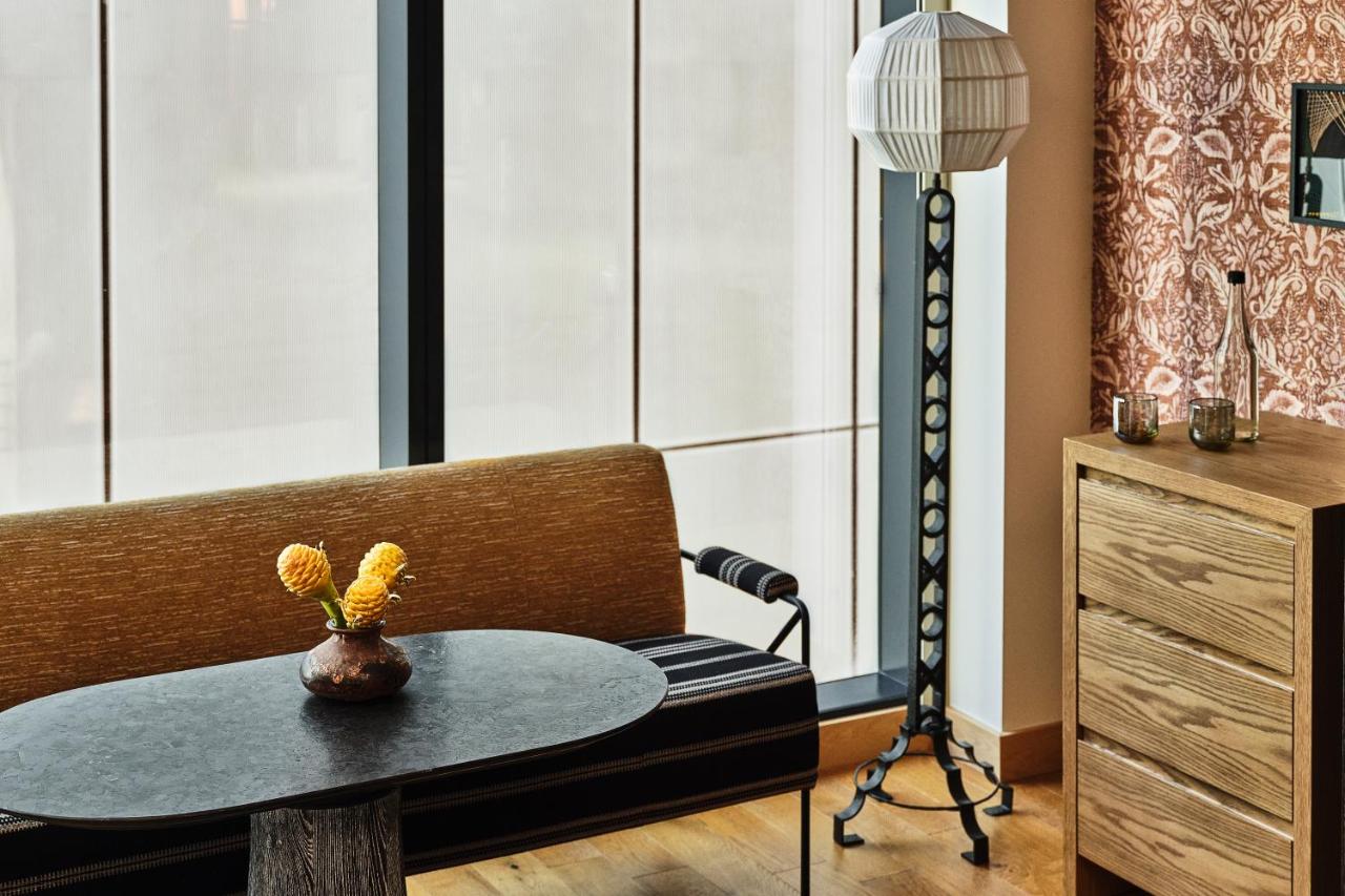 King Room at Austin Proper Hotel, a Member of Design Hotels