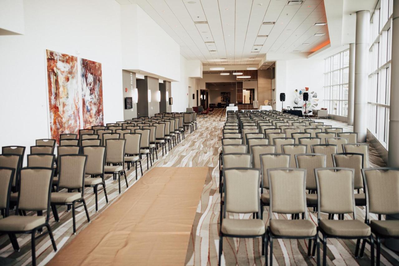 | I Hotel and Conference Center - Champaign