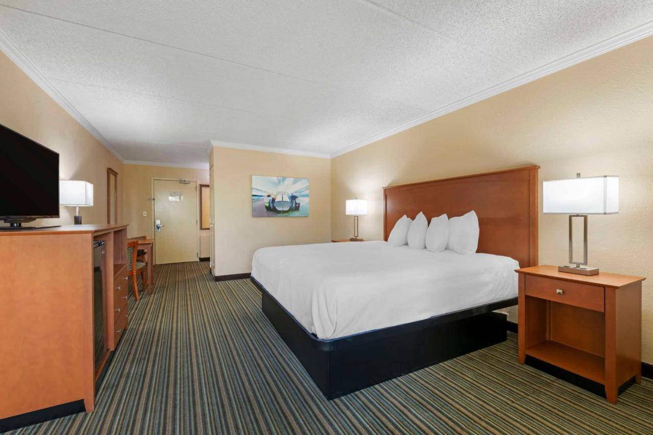 King Room with Balcony - Non-Smoking at Best Western International Speedway Hotel