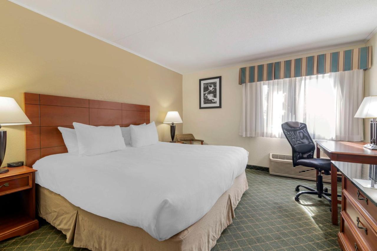King Room - Non-Smoking at Best Western Plus Augusta Civic Center Inn