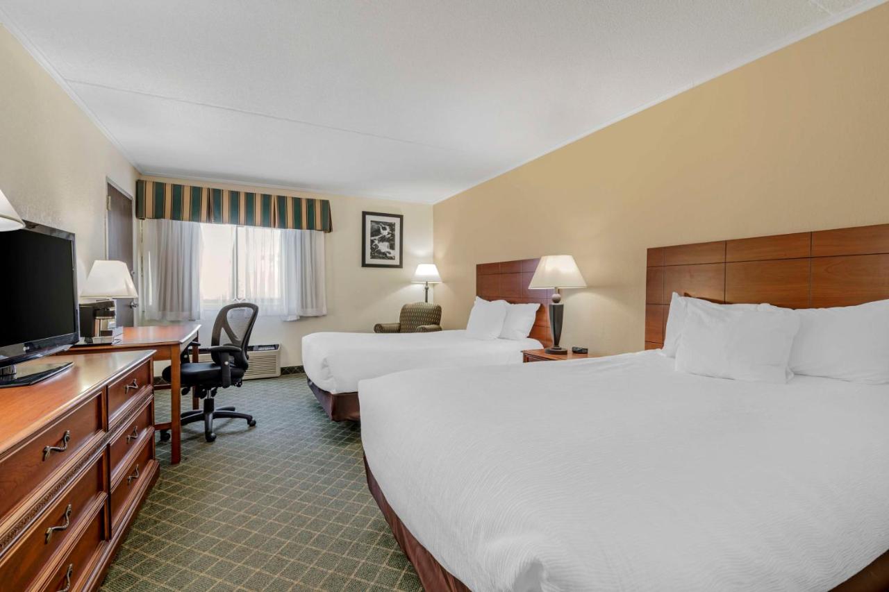 Quadruple Room - Disability Access at Best Western Plus Augusta Civic Center Inn