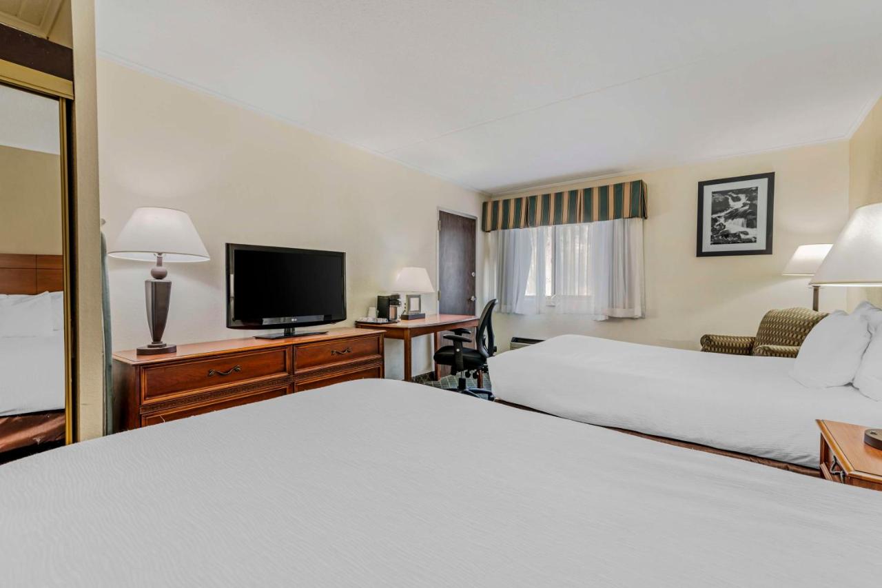 Quadruple Room - Disability Access at Best Western Plus Augusta Civic Center Inn