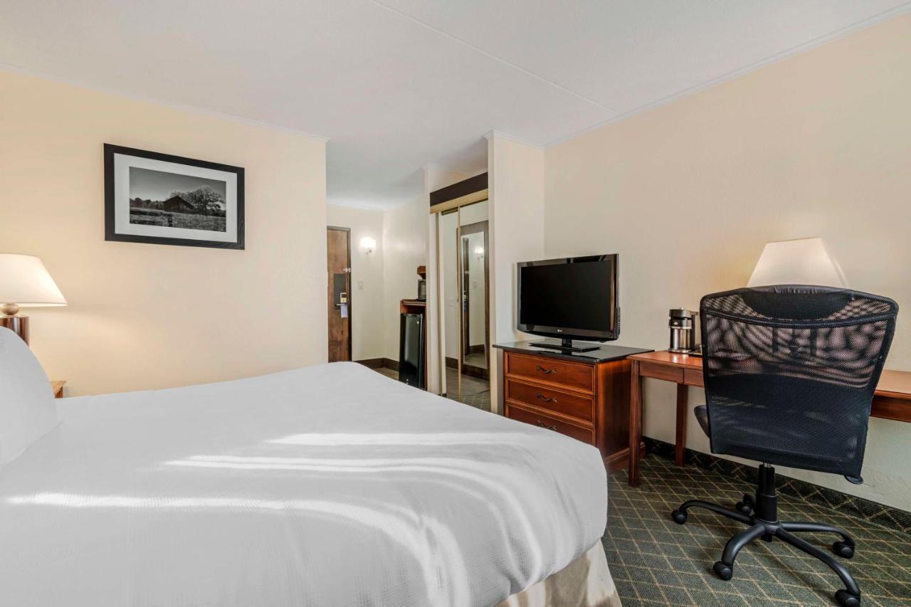 King Room - Non-Smoking at Best Western Plus Augusta Civic Center Inn