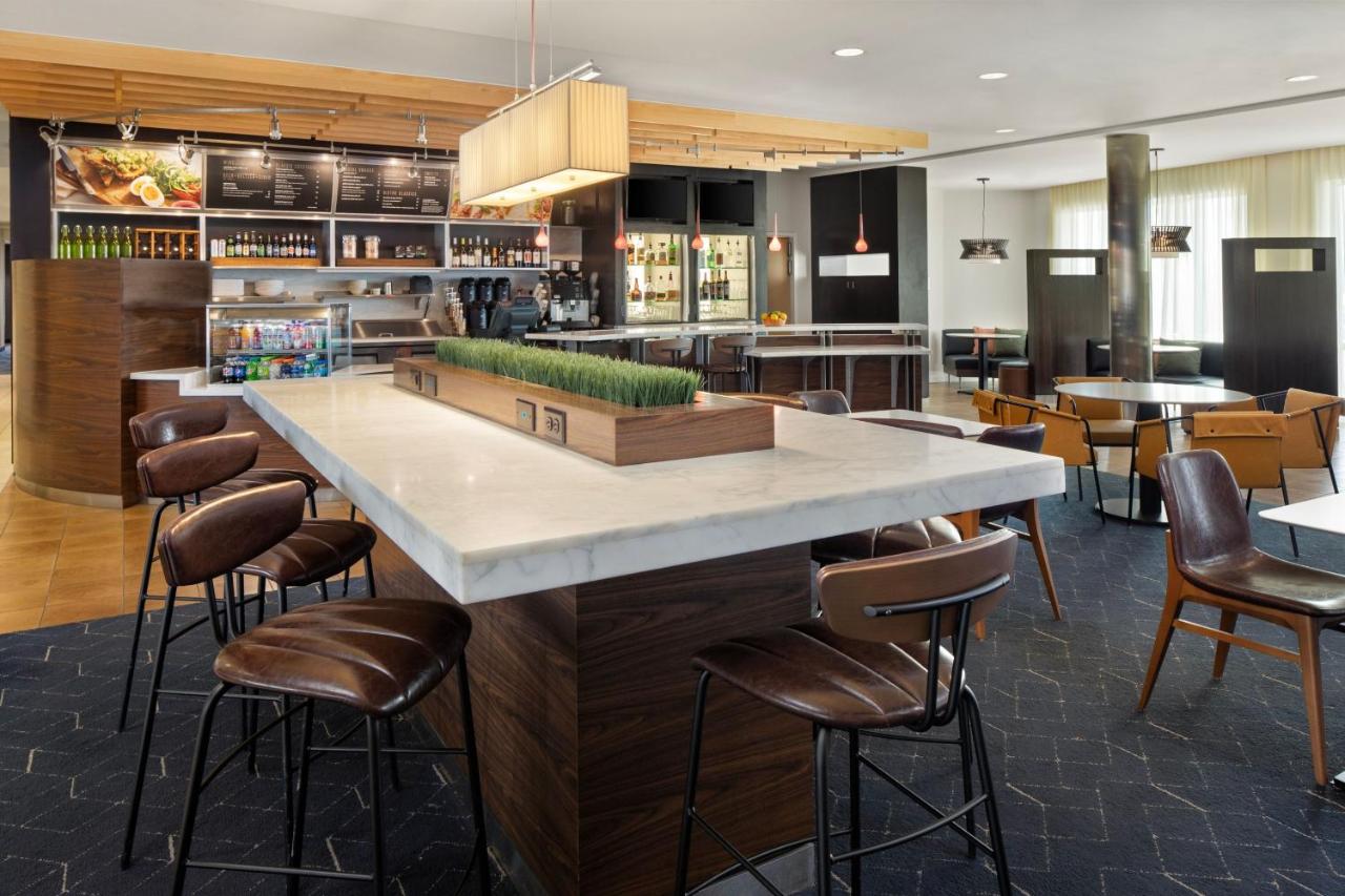  | Courtyard Mankato Hotel & Event Center
