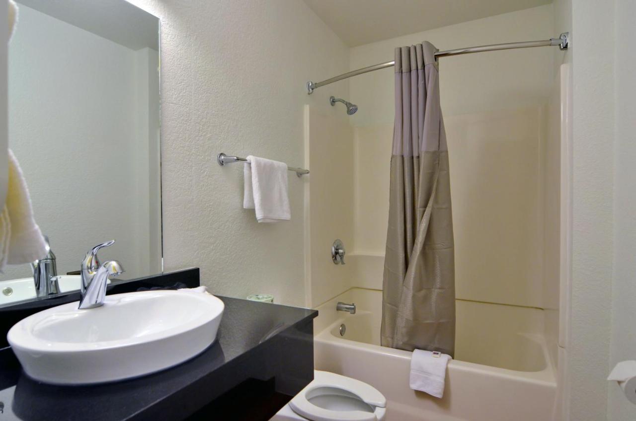 | Motel 6-North Palm Springs, CA - North