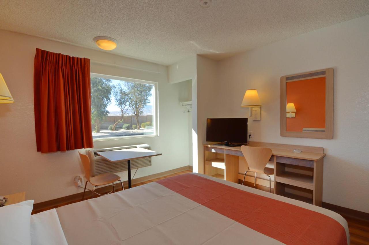| Motel 6-North Palm Springs, CA - North