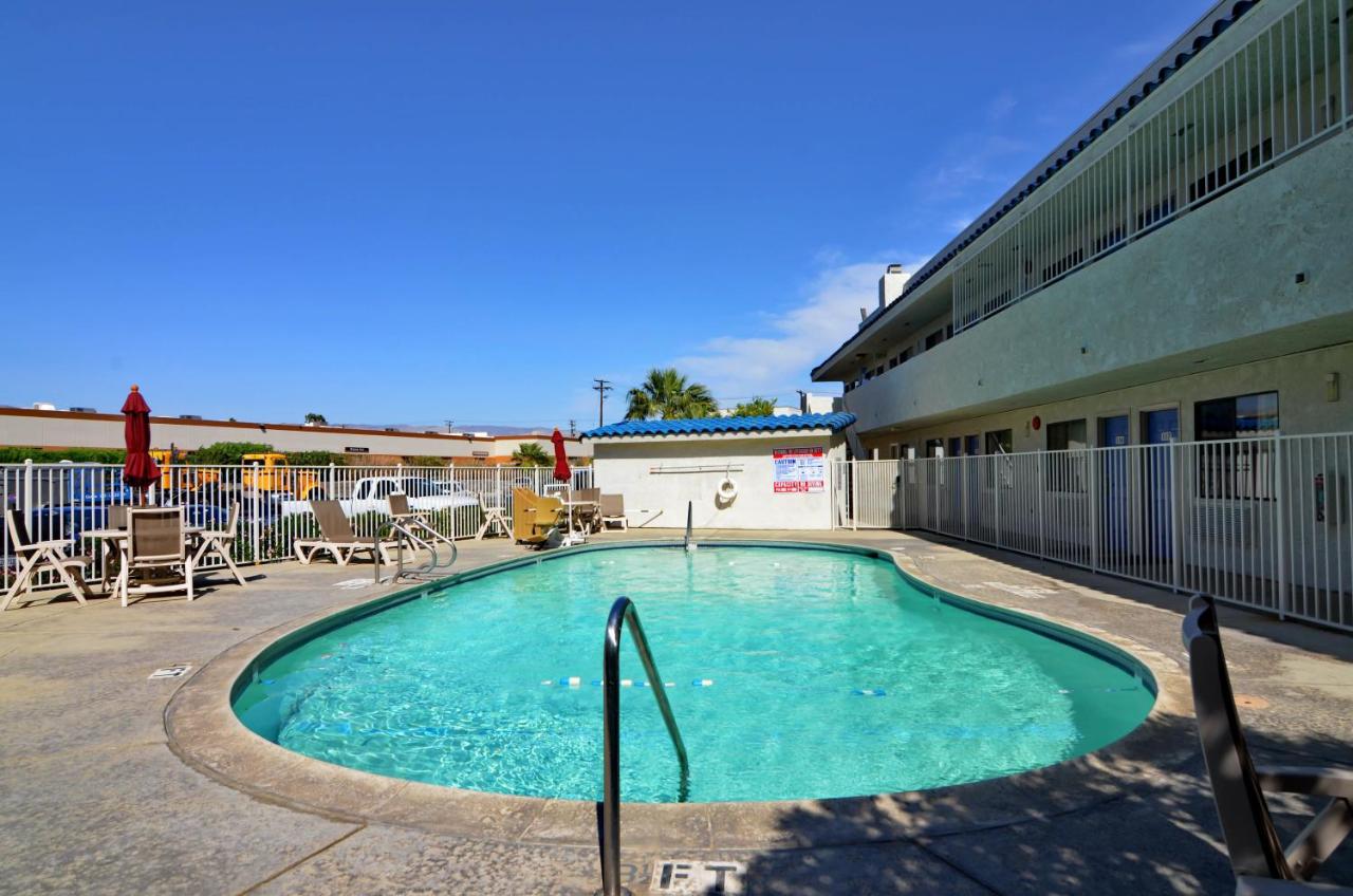 | Motel 6-North Palm Springs, CA - North