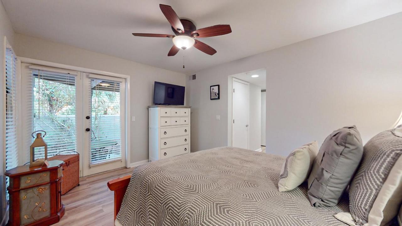 | 1852 St Andrews Commons