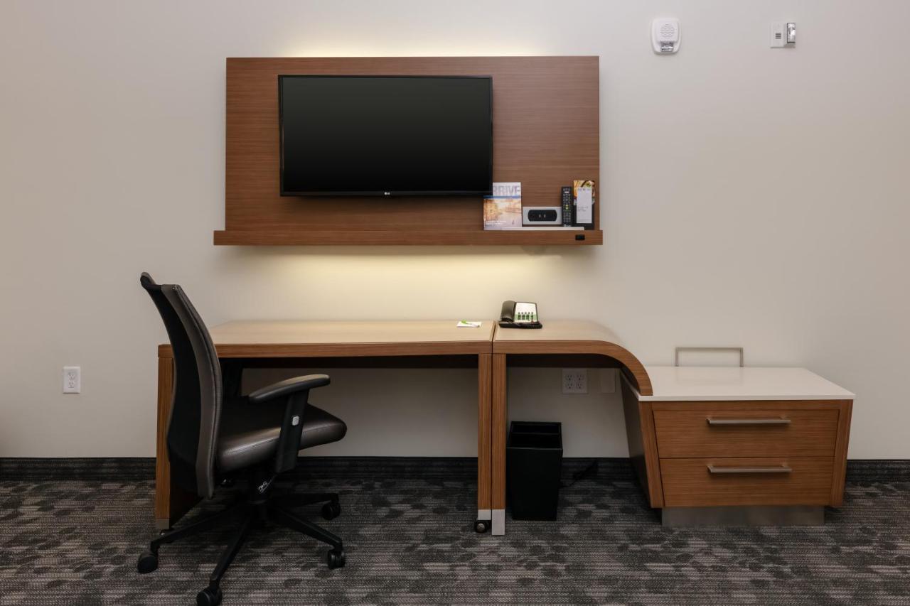 | Courtyard by Marriott Savannah Airport