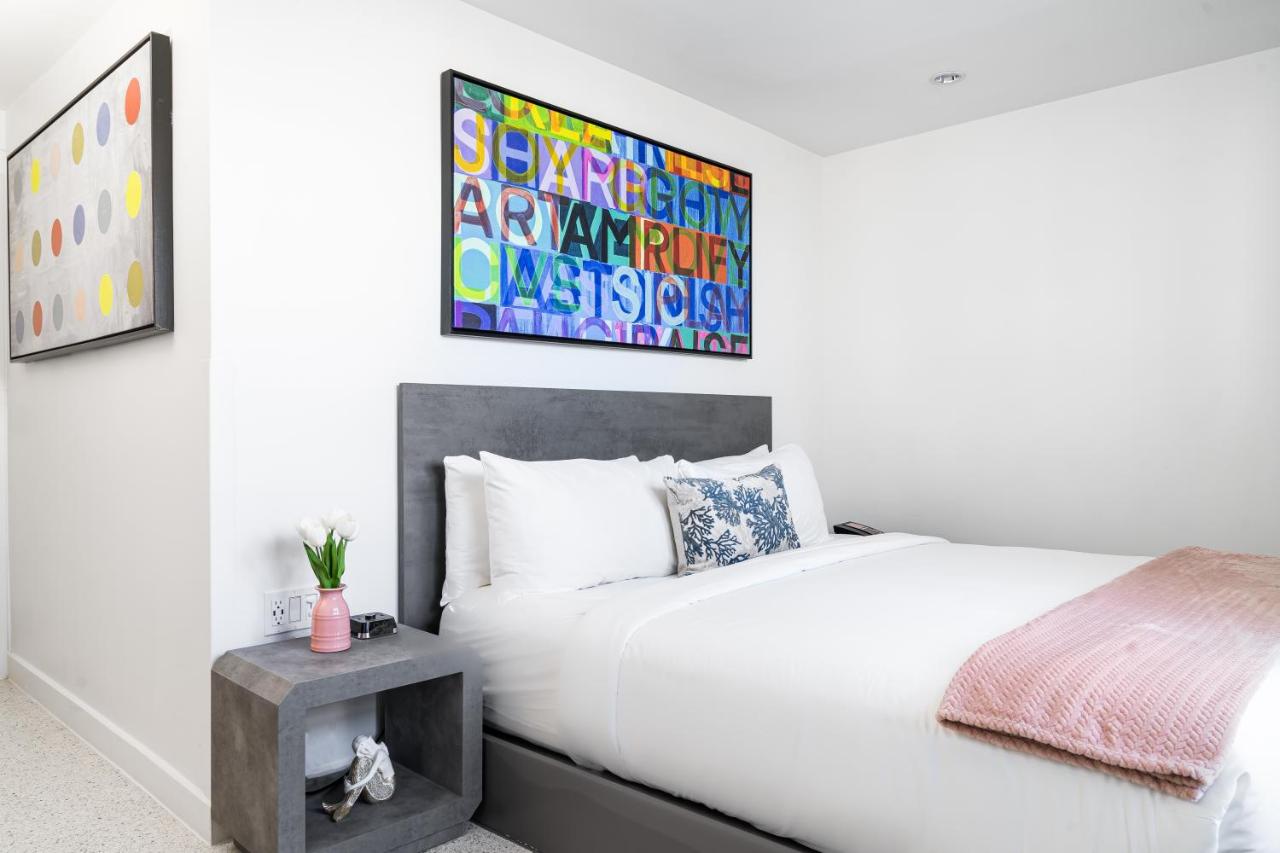 | Clevelander Hotel