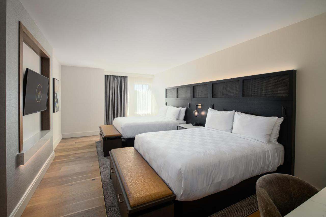 Superior Queen Room at Hotel Hartness