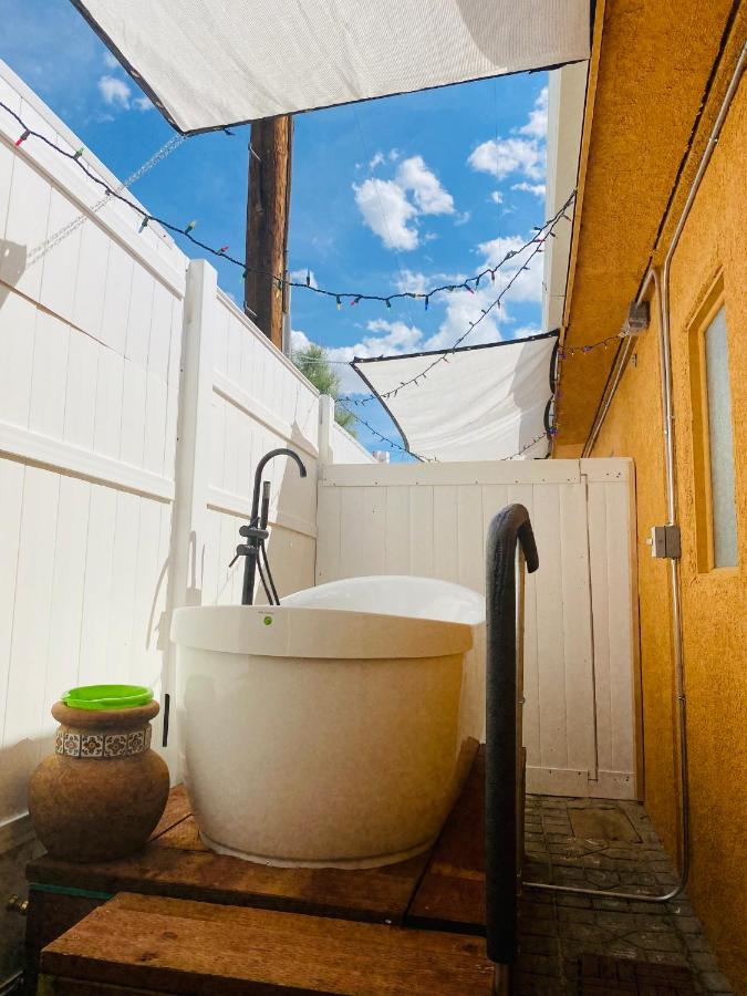 Deluxe King Studio at Mi Kasa Hot Springs 420, Adults only, Clothing Optional