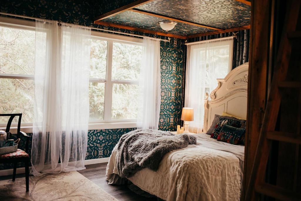 | Taylor Creek Lodge