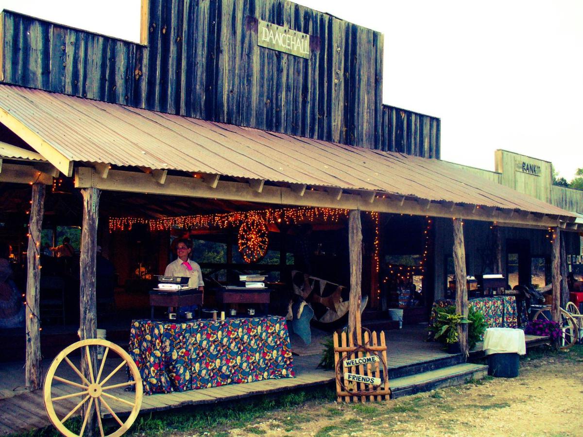 | Flying L Ranch Resort