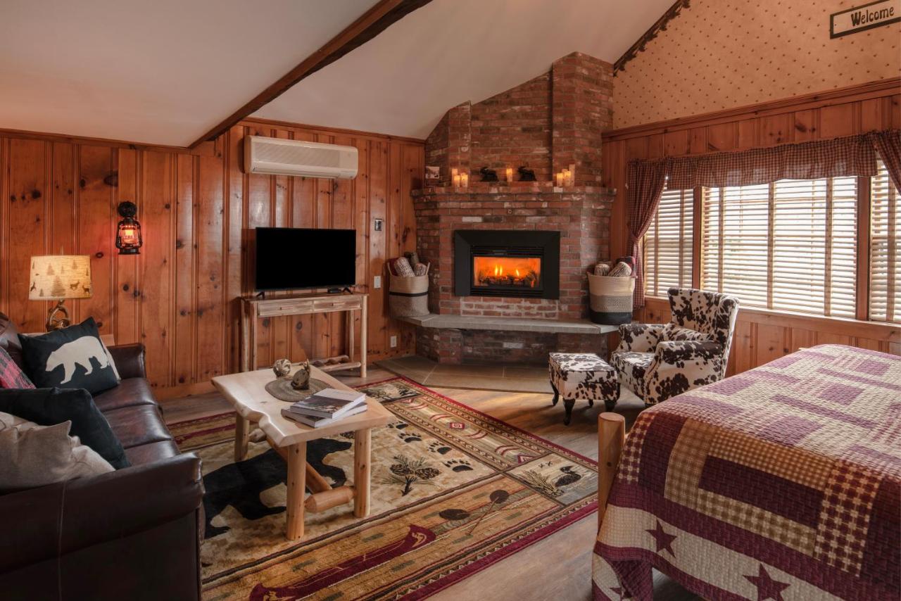 | Christmas Farm Inn and Spa