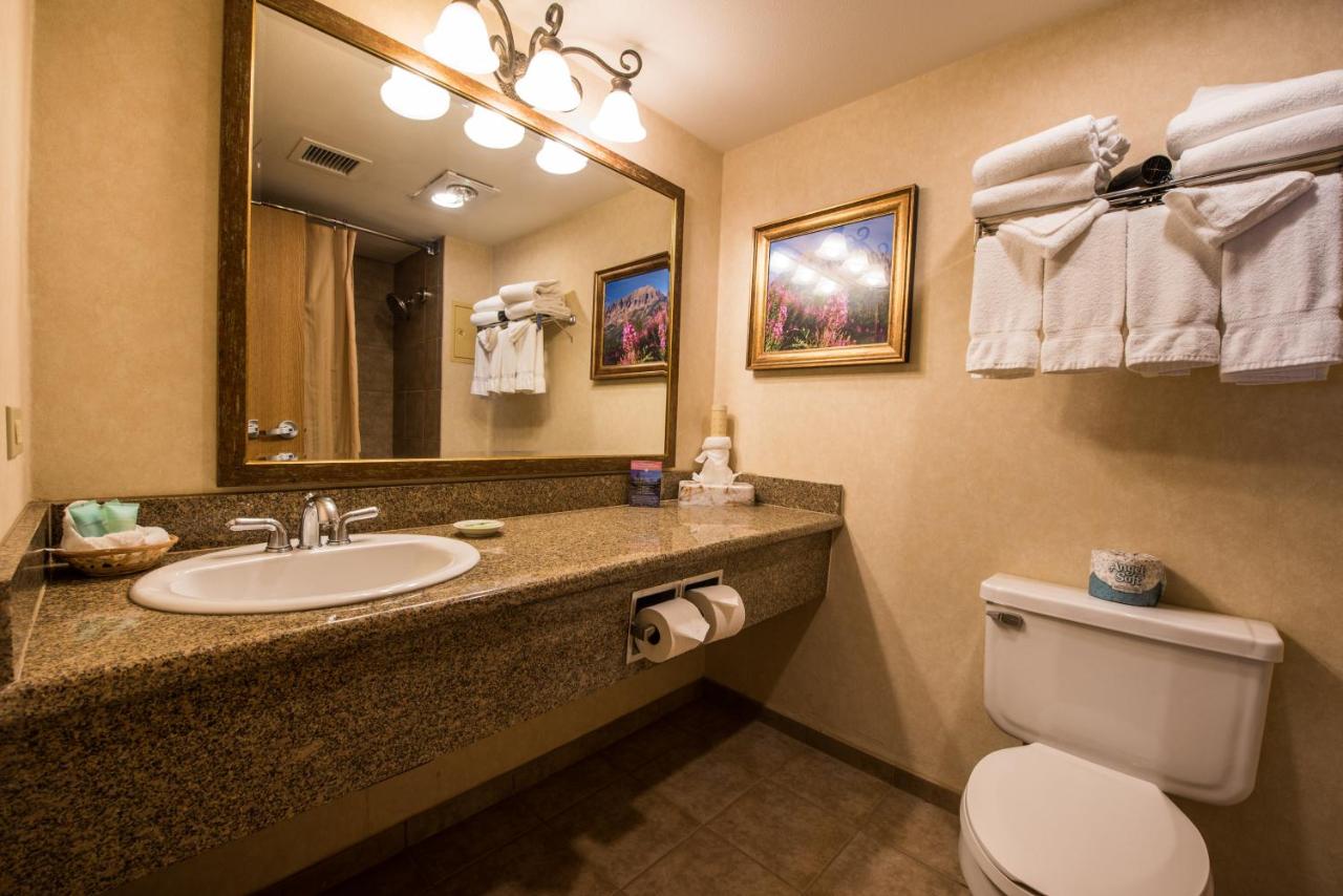 | The Grand Lodge Hotel and Suites