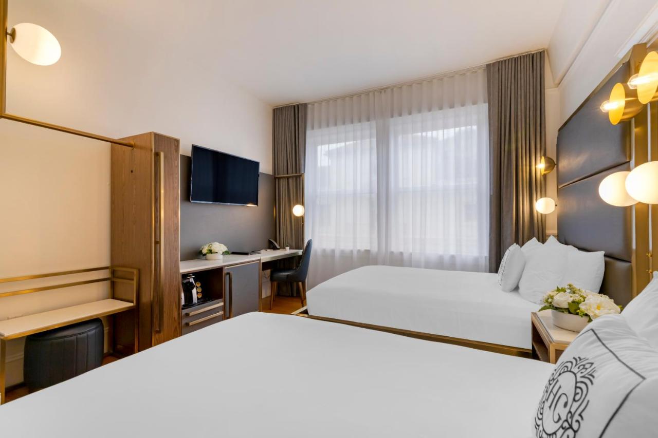 Queen Room with Two Queen Beds - Disability Access at Hotel Gibbs Downtown Riverwalk
