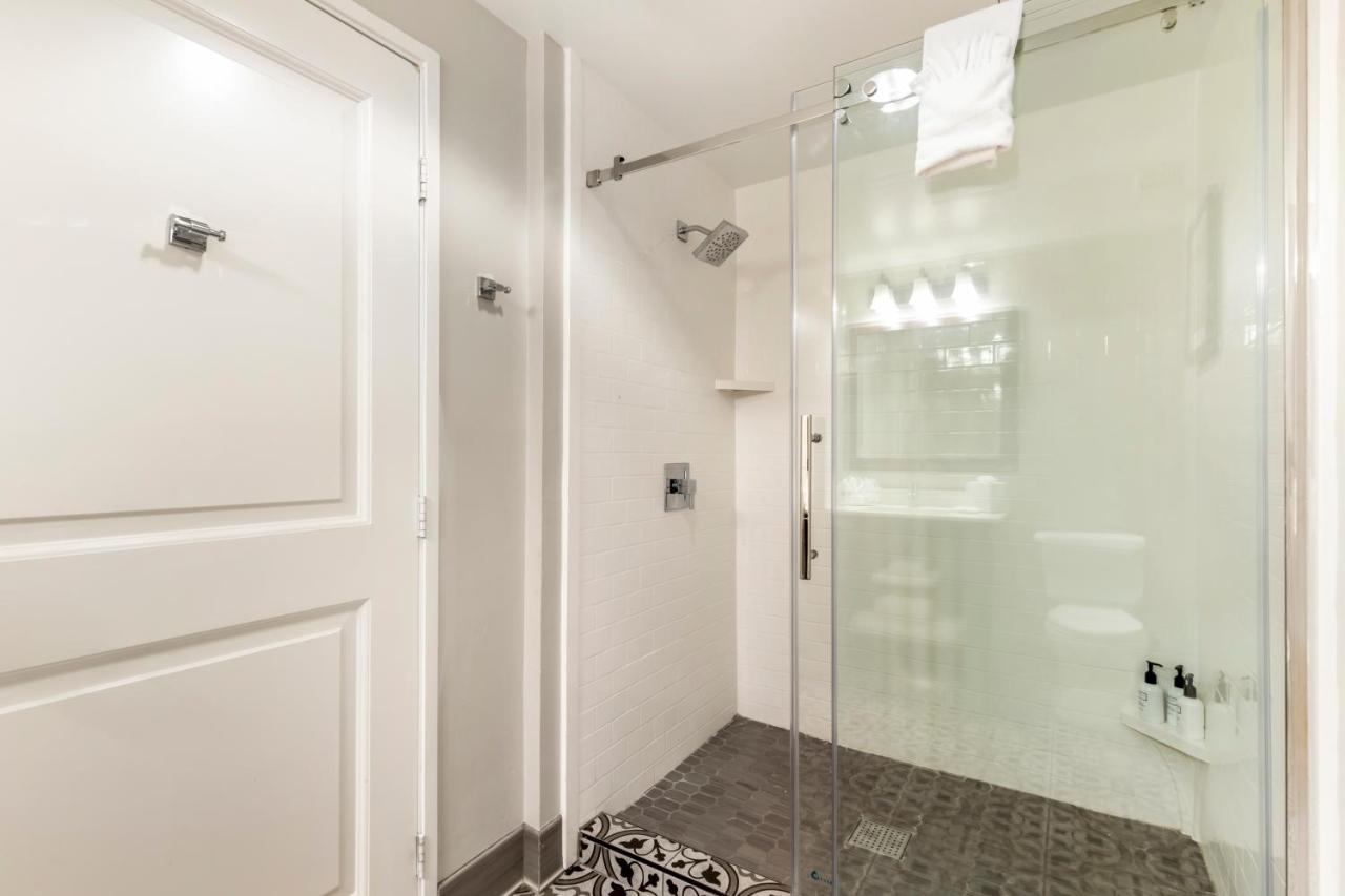 One-Bedroom King Suite with Sofa Bed at Hotel Gibbs Downtown Riverwalk