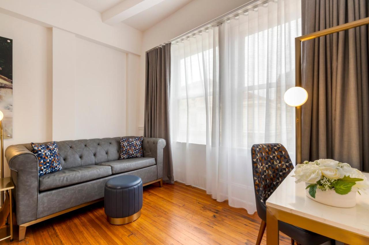 One-Bedroom King Suite with Sofa Bed at Hotel Gibbs Downtown Riverwalk