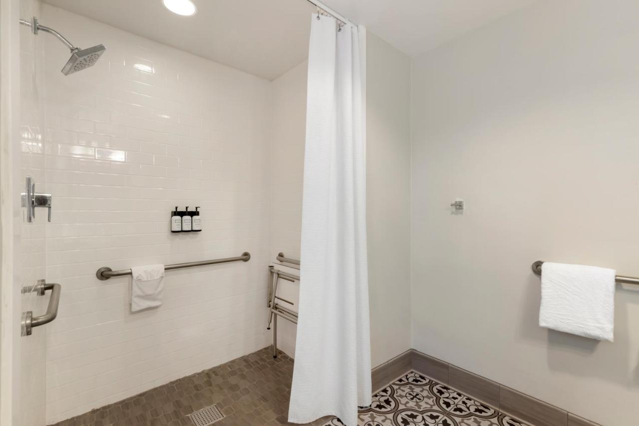 King Room - Disability Access at Hotel Gibbs Downtown Riverwalk