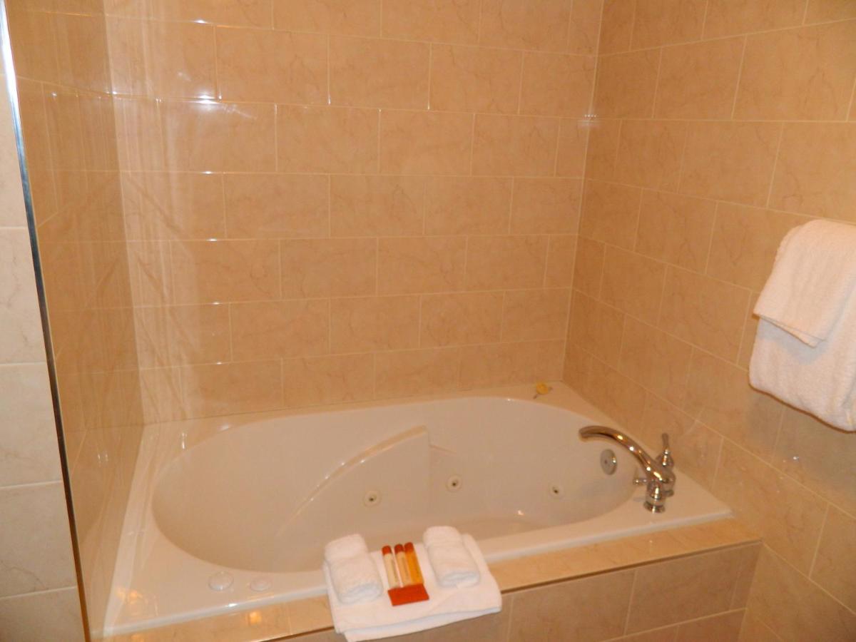  | Belvedere Inn Schenectady - Albany