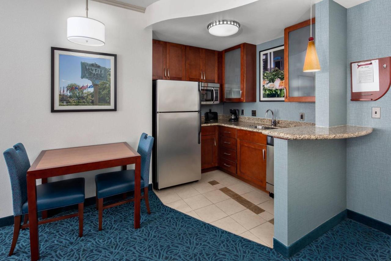King Studio with Sofa Bed at Residence Inn by Marriott Cincinnati Downtown/The Phelps