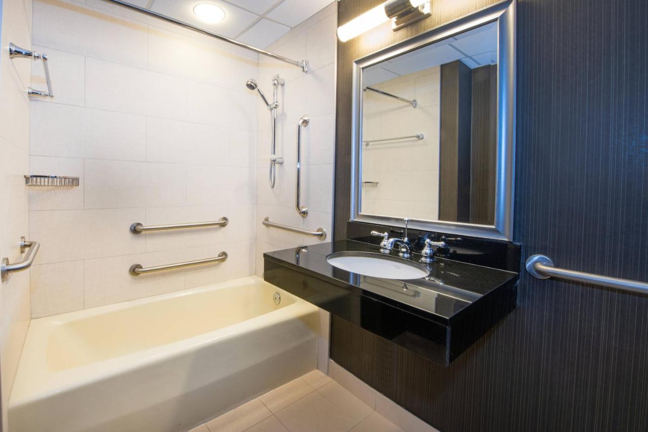 | Delta Hotels by Marriott Baltimore Hunt Valley