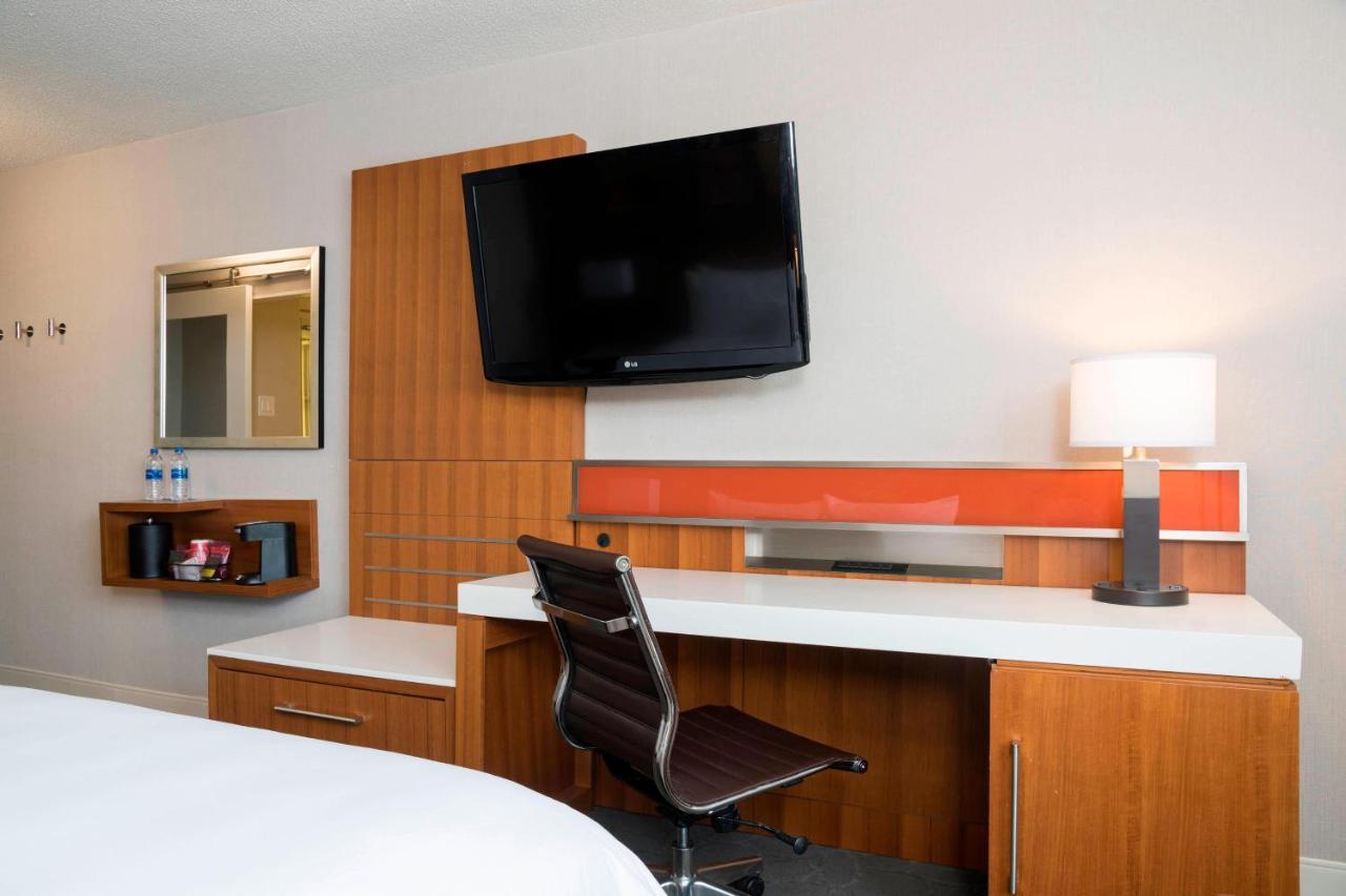  | Delta Hotels by Marriott Grand Rapids Airport