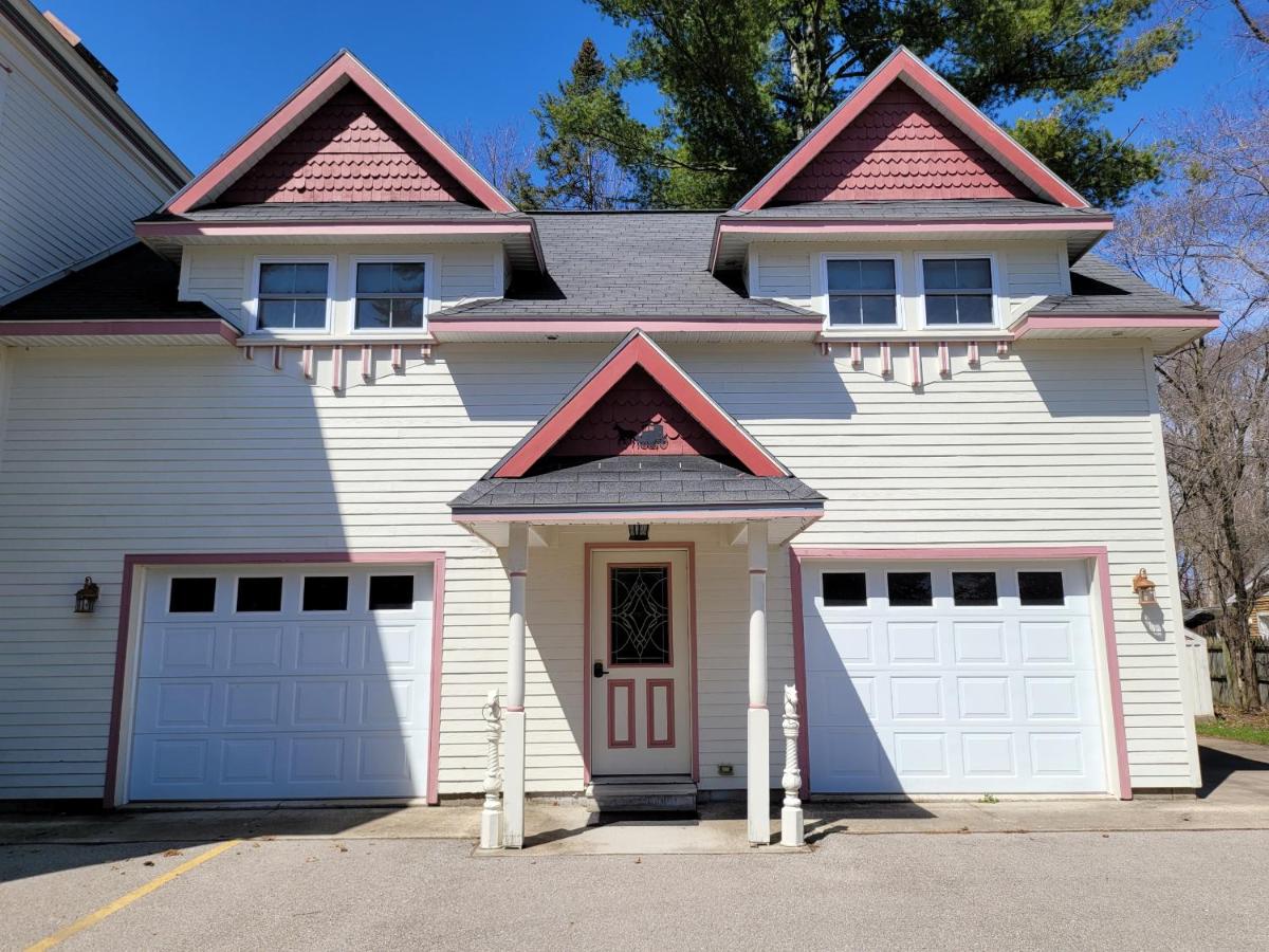  | Grand Victorian B&B Inn