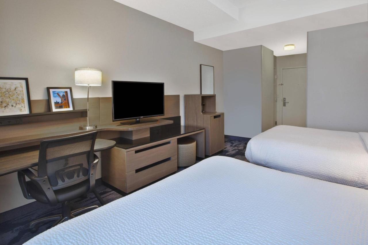 | Fairfield Inn & Suites by Marriott Milwaukee Downtown