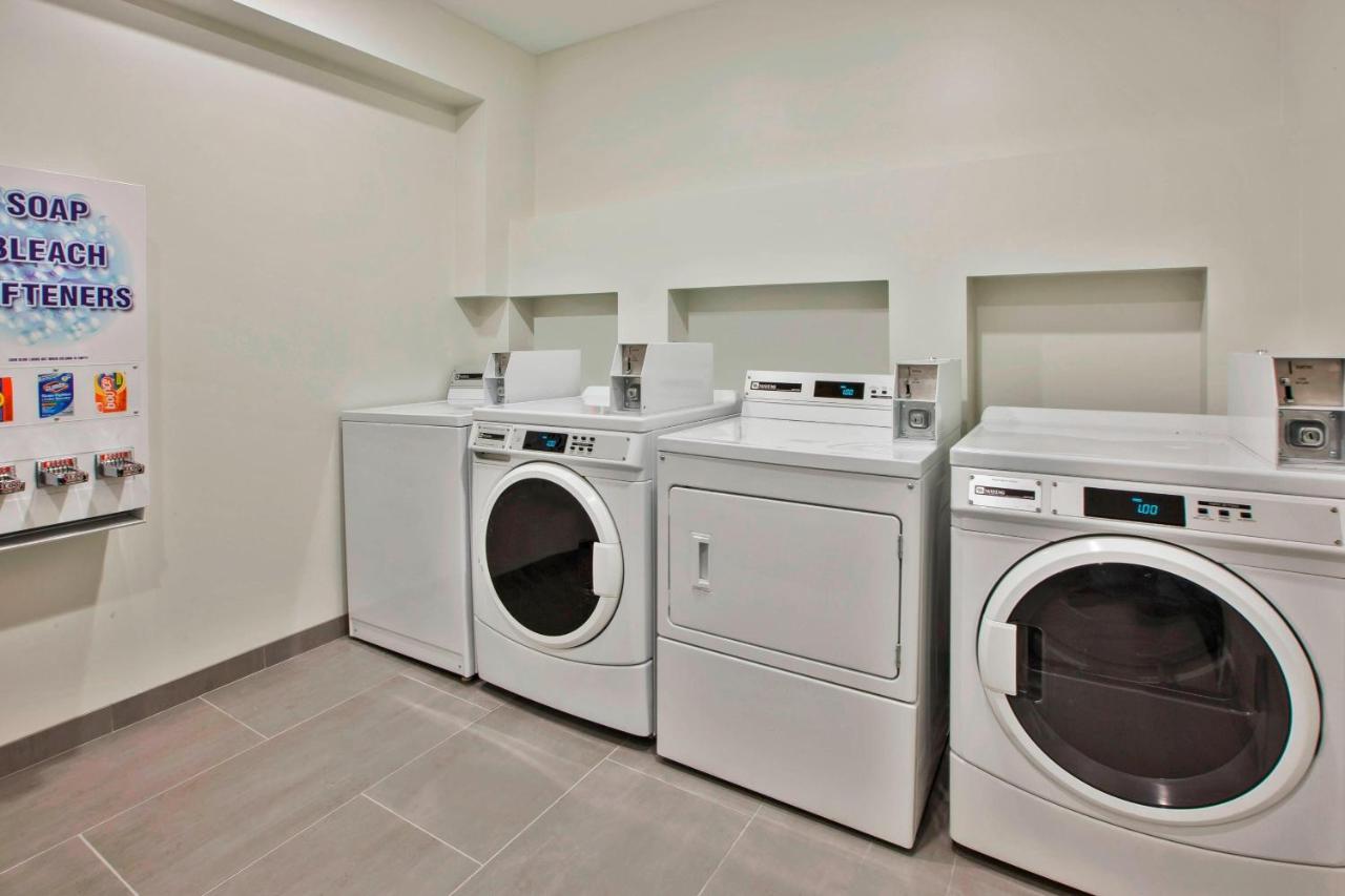 | Fairfield Inn & Suites by Marriott Milwaukee Downtown