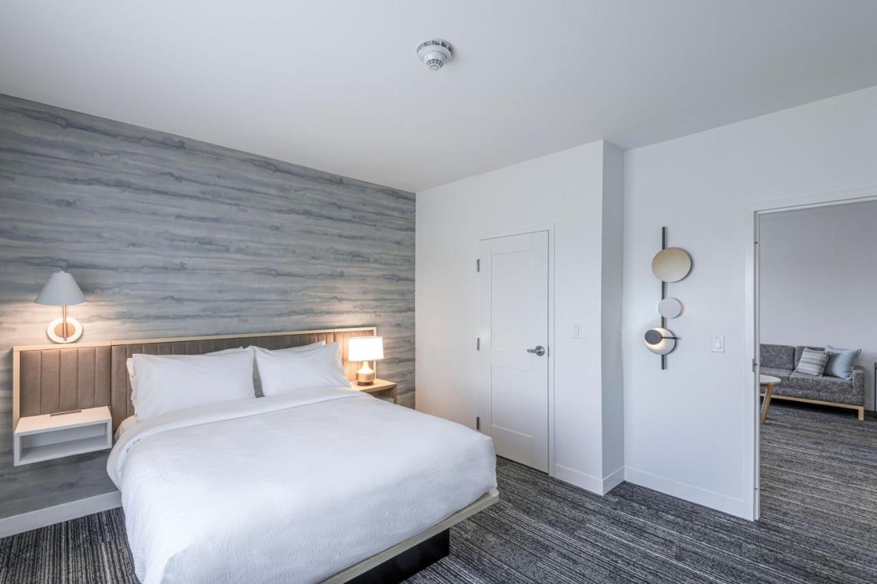 One-Bedroom Queen Suite with Sofa Bed at TownePlace Suites by Marriott Dallas Rockwall